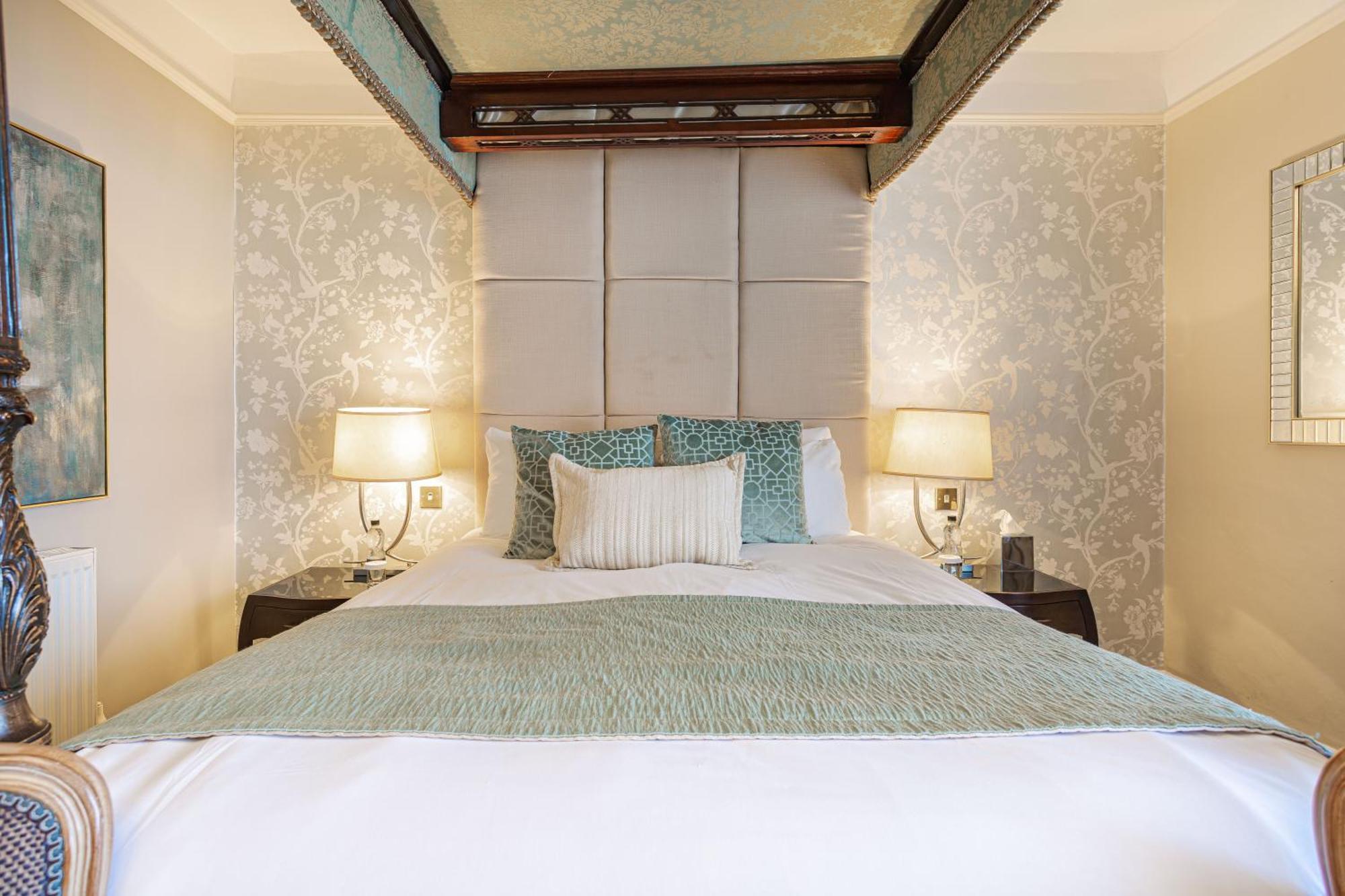 The Swan Hotel, Wells, Somerset - Part Of The Coaching Group Hotel 4*